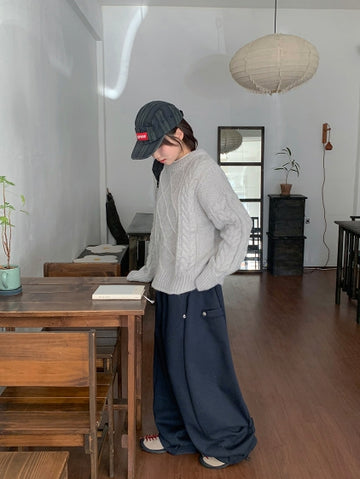 Hekoi Cable Wool Round Knit